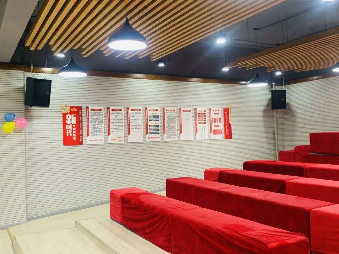 2025年新澳门生肖走势图,实际调研解析_强劲版99.673